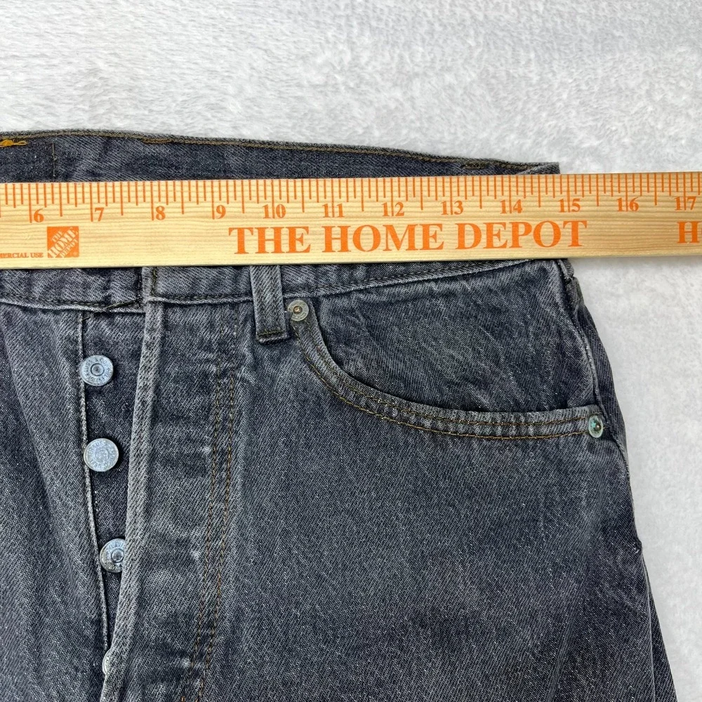 Vintage Levi's Button Fly Jeans Men's Faded Black Denim Pockets Y2K‎ - 30X30.5